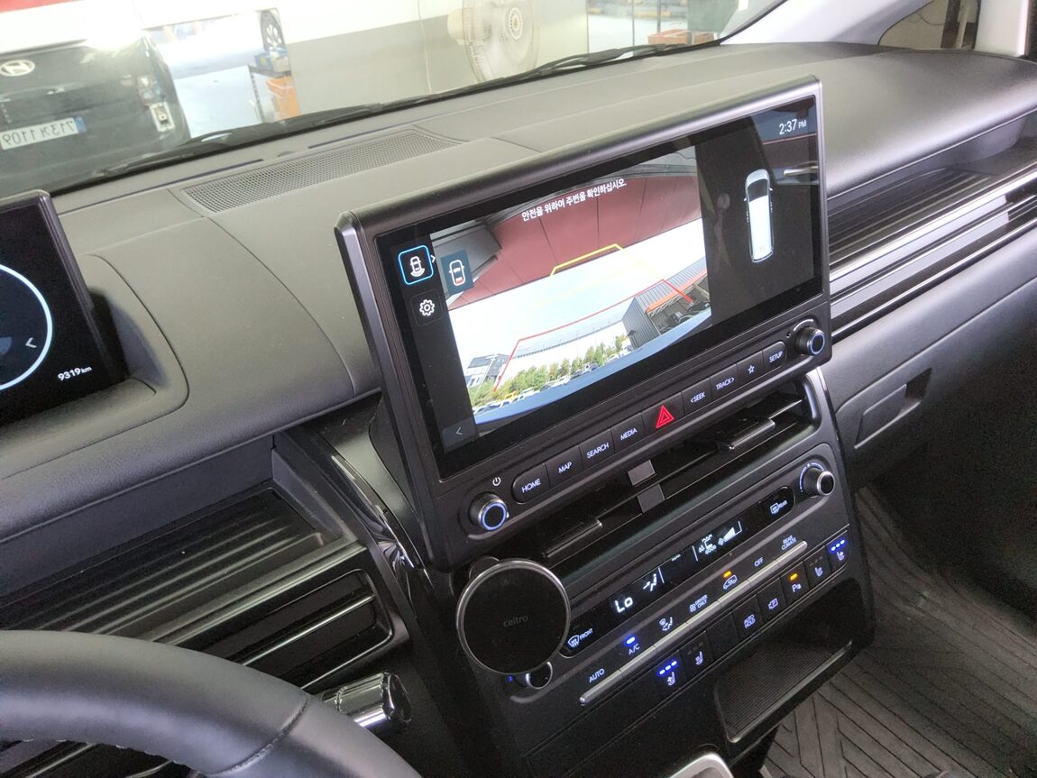HYUNDAI THE NEW STARIA HEV 2026 - zdjęcie 18