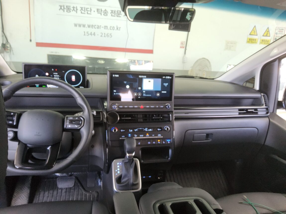 HYUNDAI THE NEW STARIA HEV 2026 - zdjęcie 11
