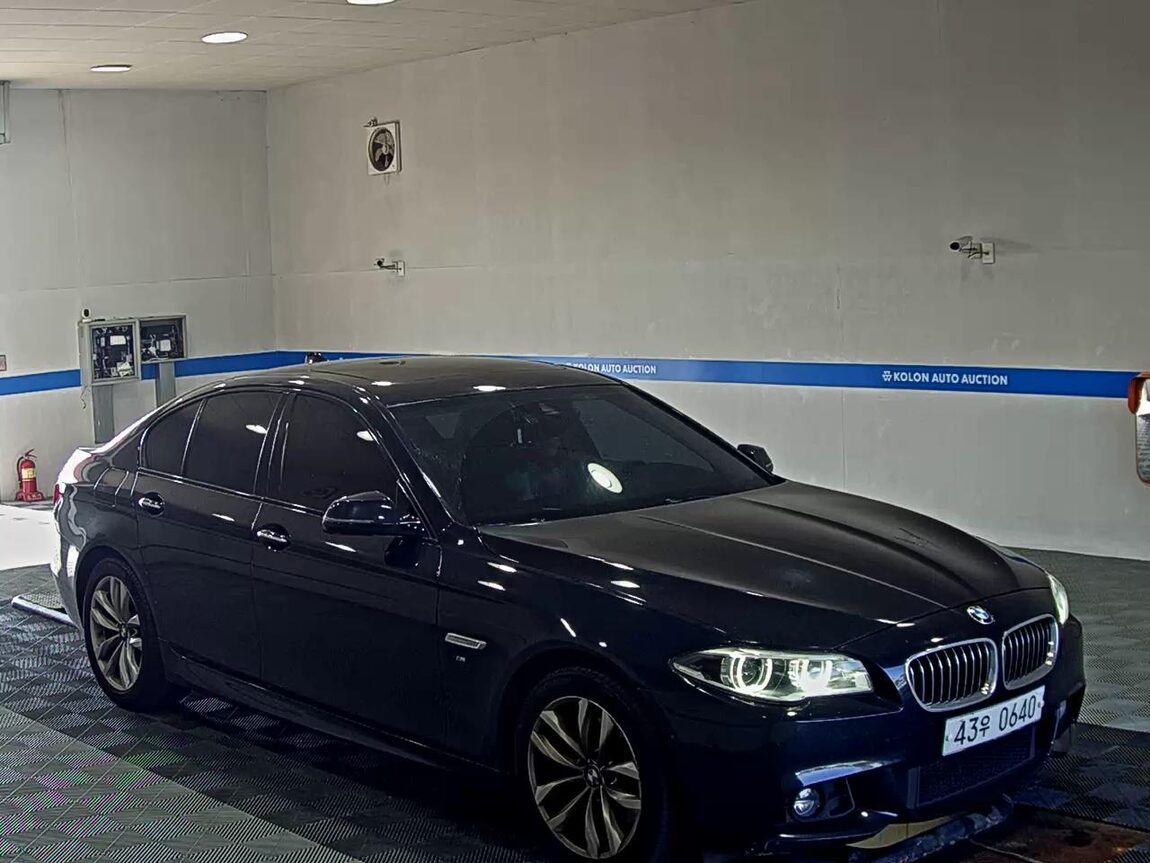 BMW 5 SERIES (6TH GEN) 520d xDRIVE M AERODYNAMIC 2016 - zdjęcie 3