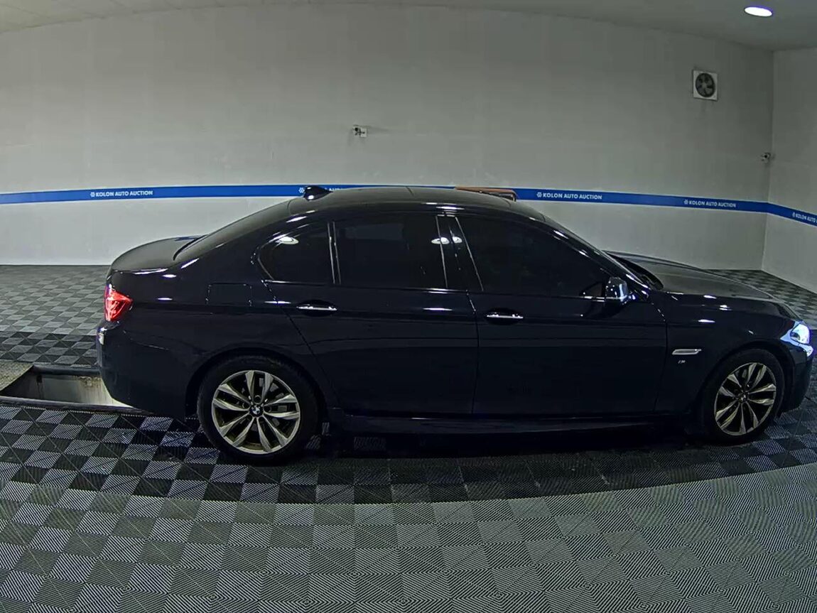 BMW 5 SERIES (6TH GEN) 520d xDRIVE M AERODYNAMIC 2016 - zdjęcie 4