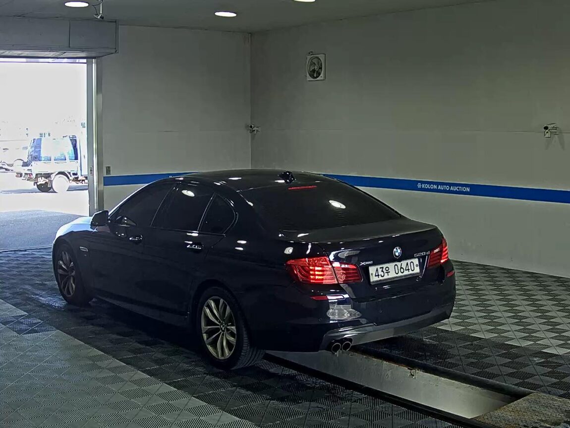 BMW 5 SERIES (6TH GEN) 520d xDRIVE M AERODYNAMIC 2016 - zdjęcie 6