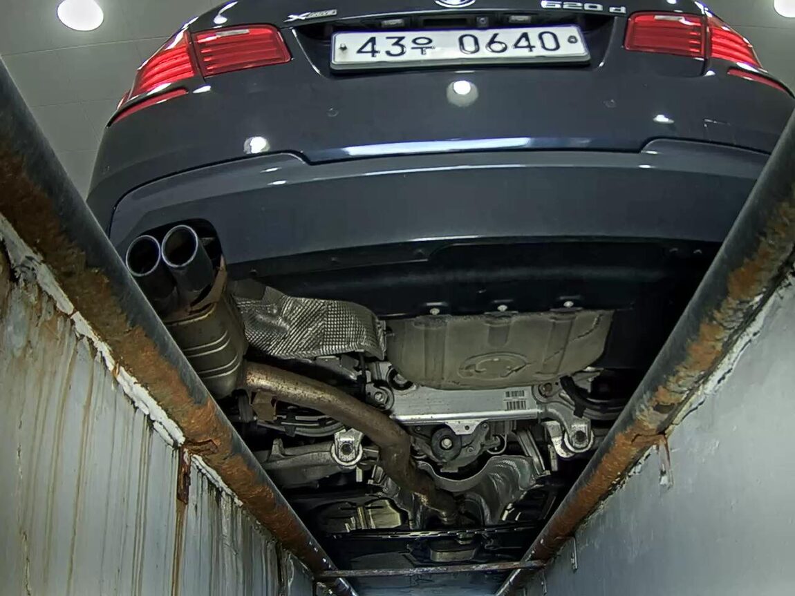 BMW 5 SERIES (6TH GEN) 520d xDRIVE M AERODYNAMIC 2016 - zdjęcie 8