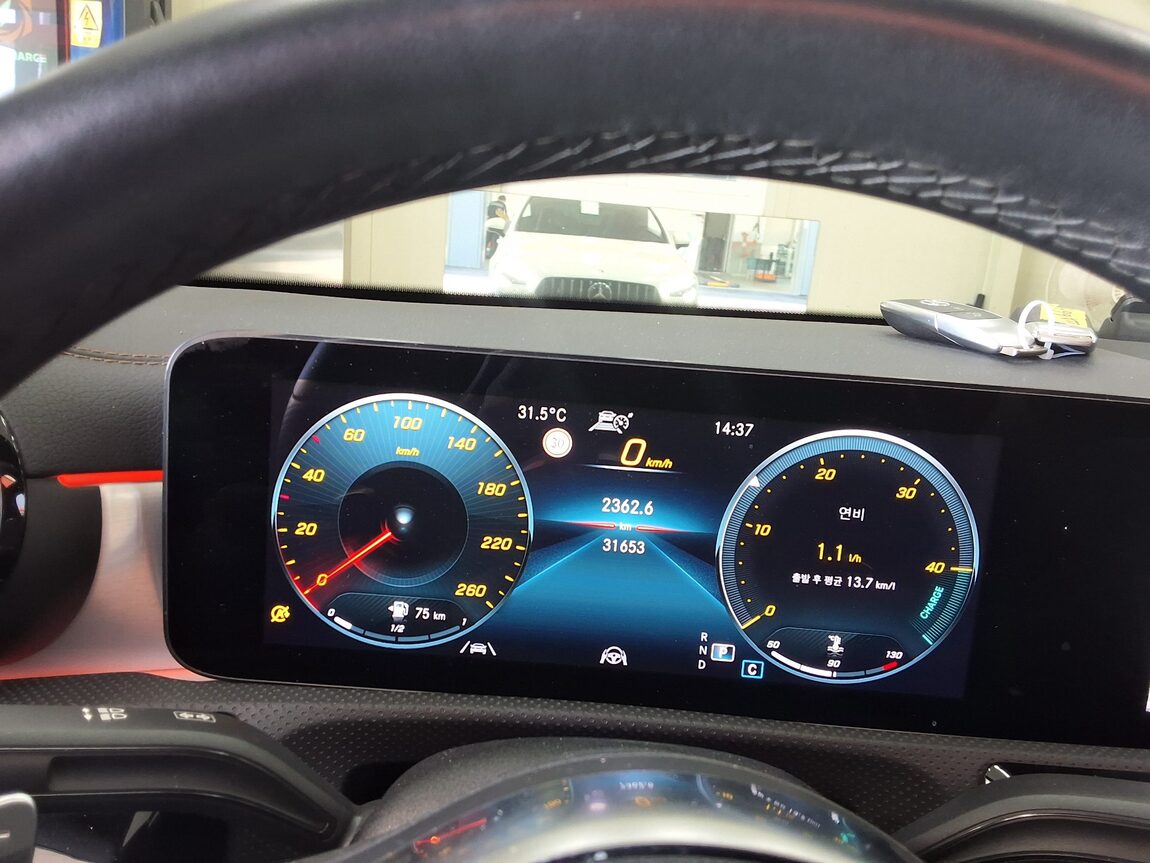 MERCEDES-BENZ CLA-CLASS (2ND GEN) CLA250 4MATIC 2022 - zdjęcie 10