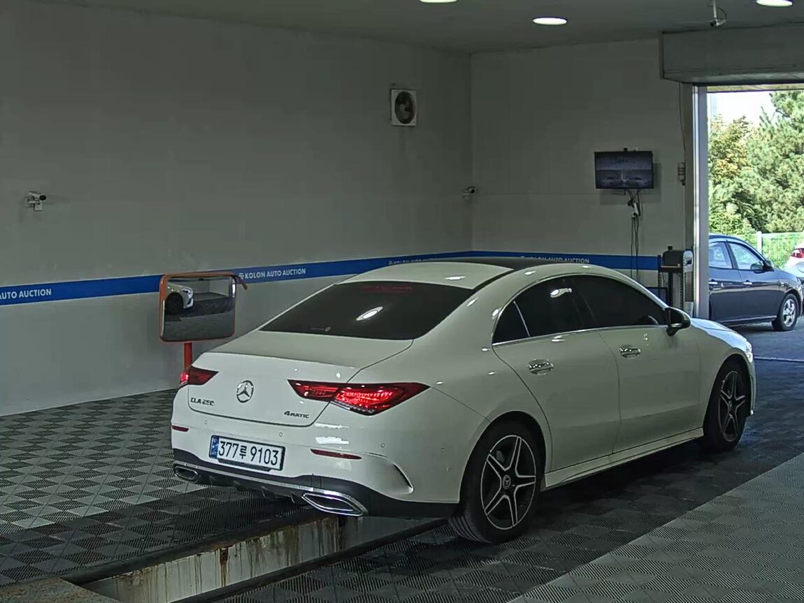MERCEDES-BENZ CLA-CLASS (2ND GEN) CLA250 4MATIC 2022 - zdjęcie 5
