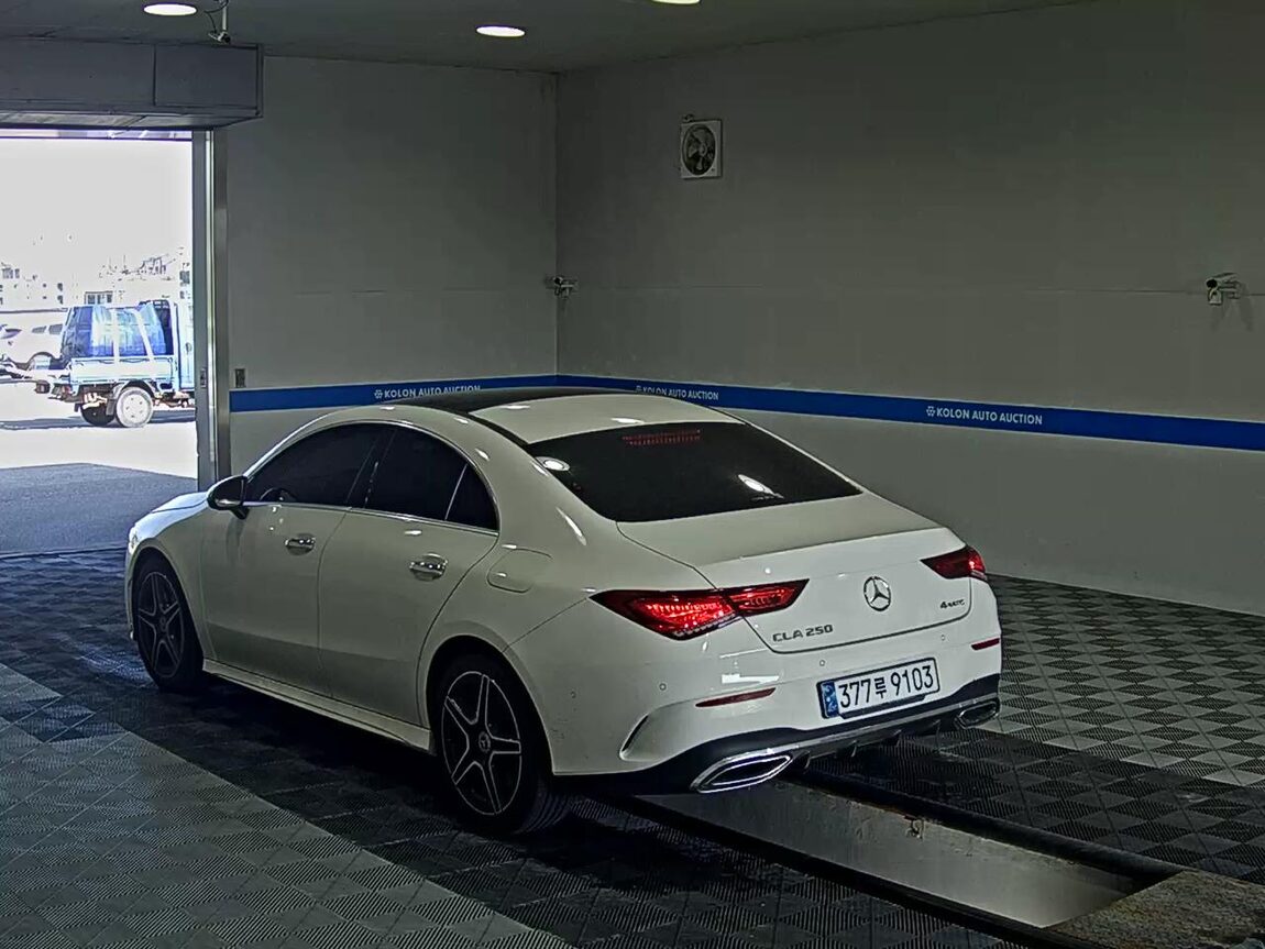 MERCEDES-BENZ CLA-CLASS (2ND GEN) CLA250 4MATIC 2022 - zdjęcie 6