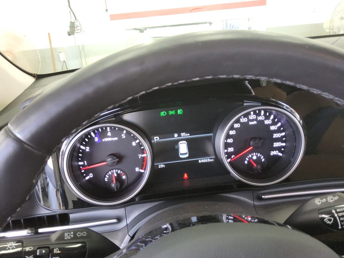 KIA NEW CARNIVAL (KA4) 9-SEATER GASOLINE PRESTIGE 2023 - zdjęcie 9