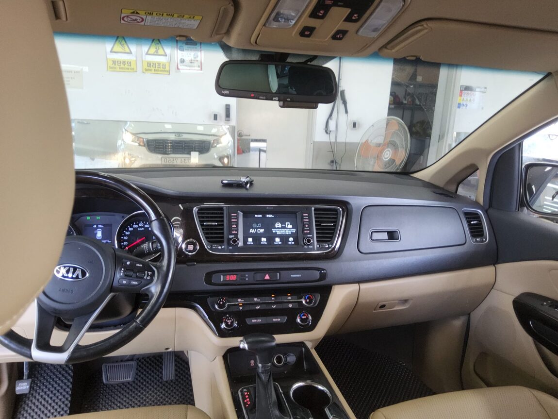KIA THE NEW CARNIVAL 9-SEATER DIESEL PRESTIGE 2019 - zdjęcie 11