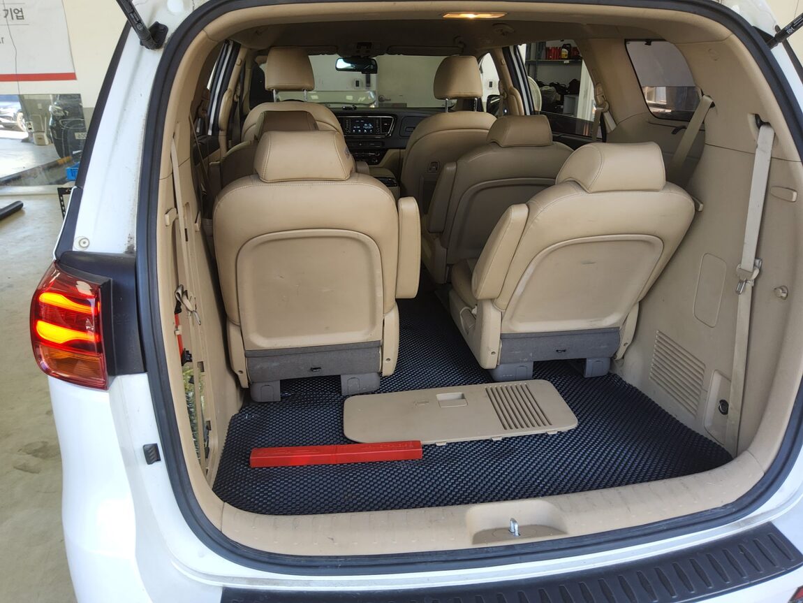 KIA THE NEW CARNIVAL 9-SEATER DIESEL PRESTIGE 2019 - zdjęcie 15
