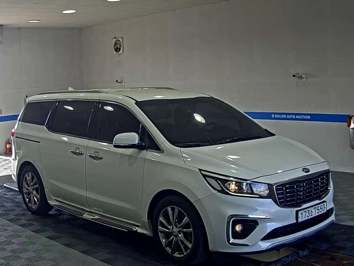 KIA THE NEW CARNIVAL 9-SEATER DIESEL PRESTIGE 2019 - zdjęcie 3