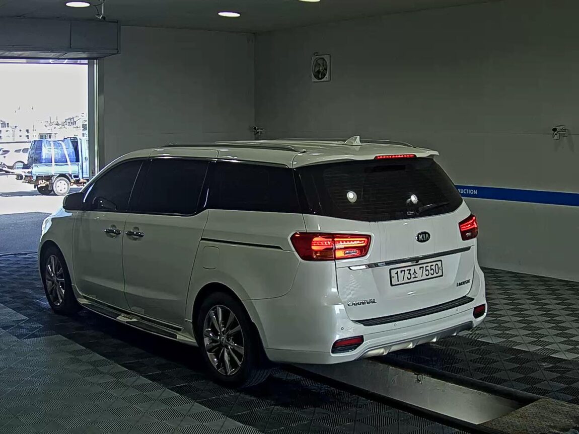 KIA THE NEW CARNIVAL 9-SEATER DIESEL PRESTIGE 2019 - zdjęcie 6