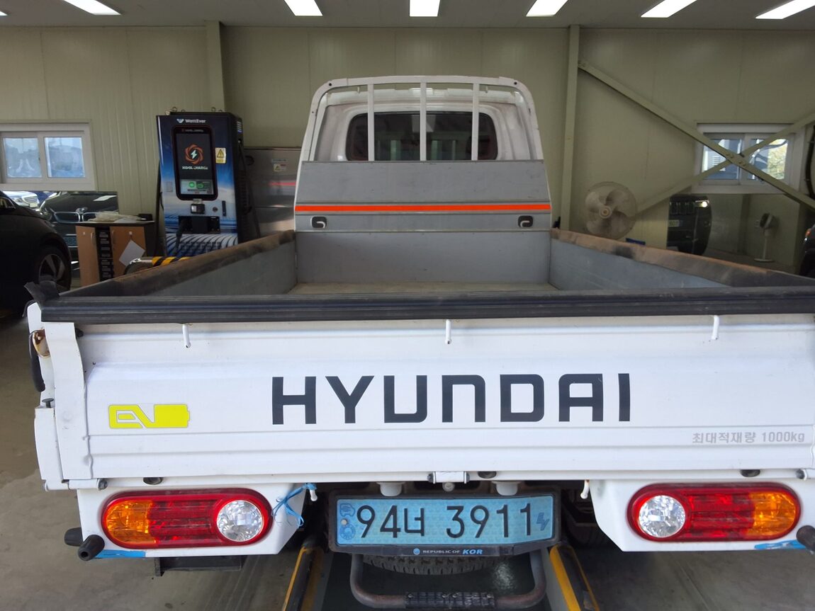 HYUNDAI PORTER II ELECTRIC CARGO PREMIUM SPECIAL 2021 - zdjęcie 13