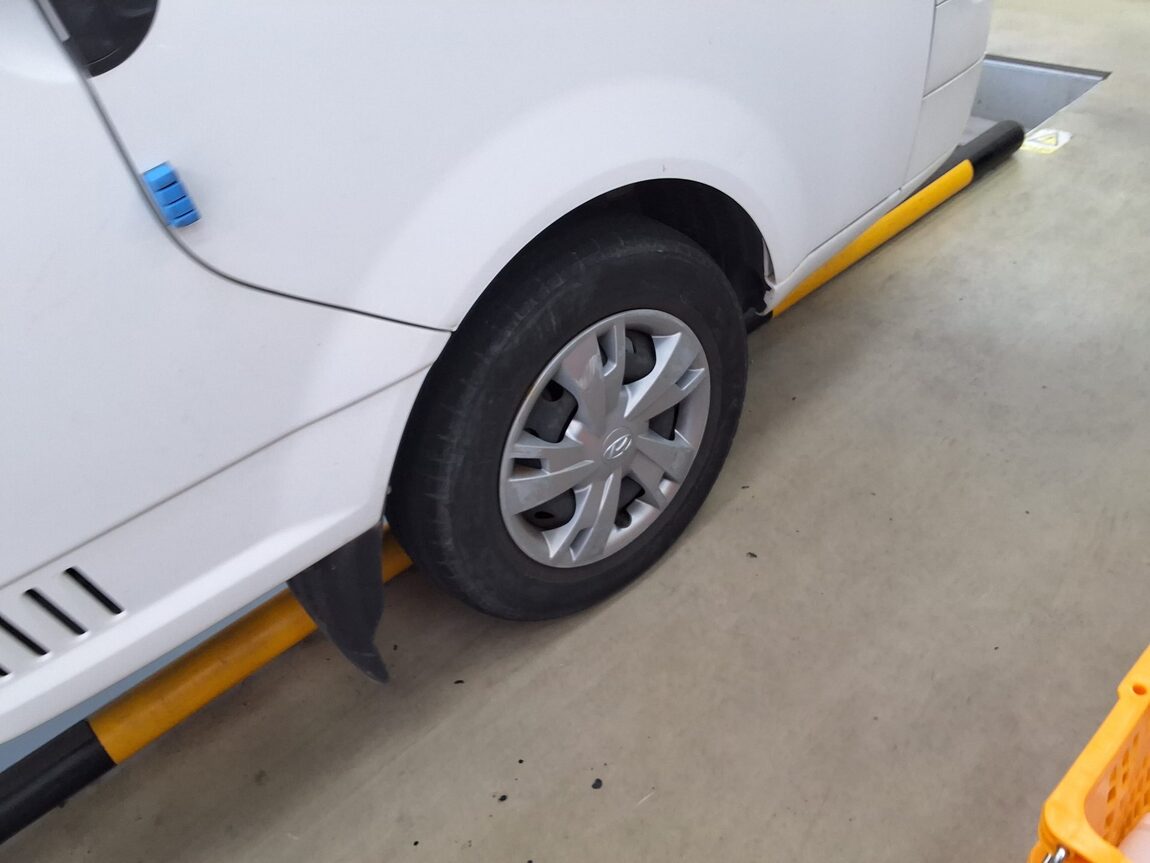 HYUNDAI PORTER II ELECTRIC CARGO PREMIUM SPECIAL 2021 - zdjęcie 17