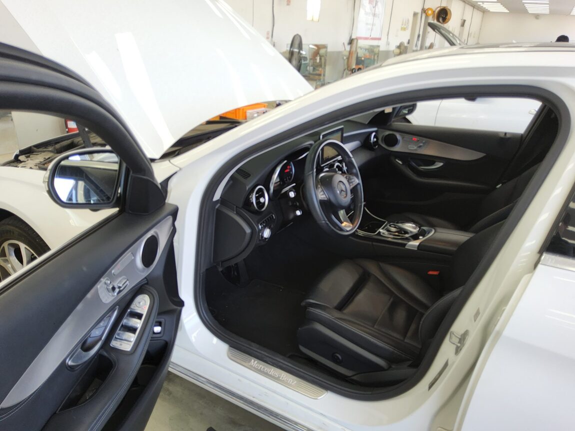 MERCEDES-BENZ C-CLASS (4TH GEN) C220 CDI BLUETEC AVANTGARDE 2015 - zdjęcie 10