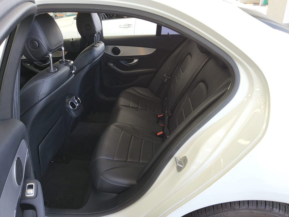 MERCEDES-BENZ C-CLASS (4TH GEN) C220 CDI BLUETEC AVANTGARDE 2015 - zdjęcie 12