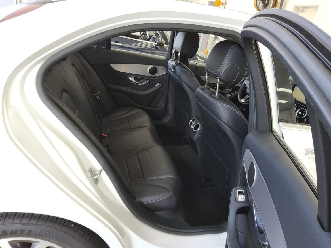 MERCEDES-BENZ C-CLASS (4TH GEN) C220 CDI BLUETEC AVANTGARDE 2015 - zdjęcie 13