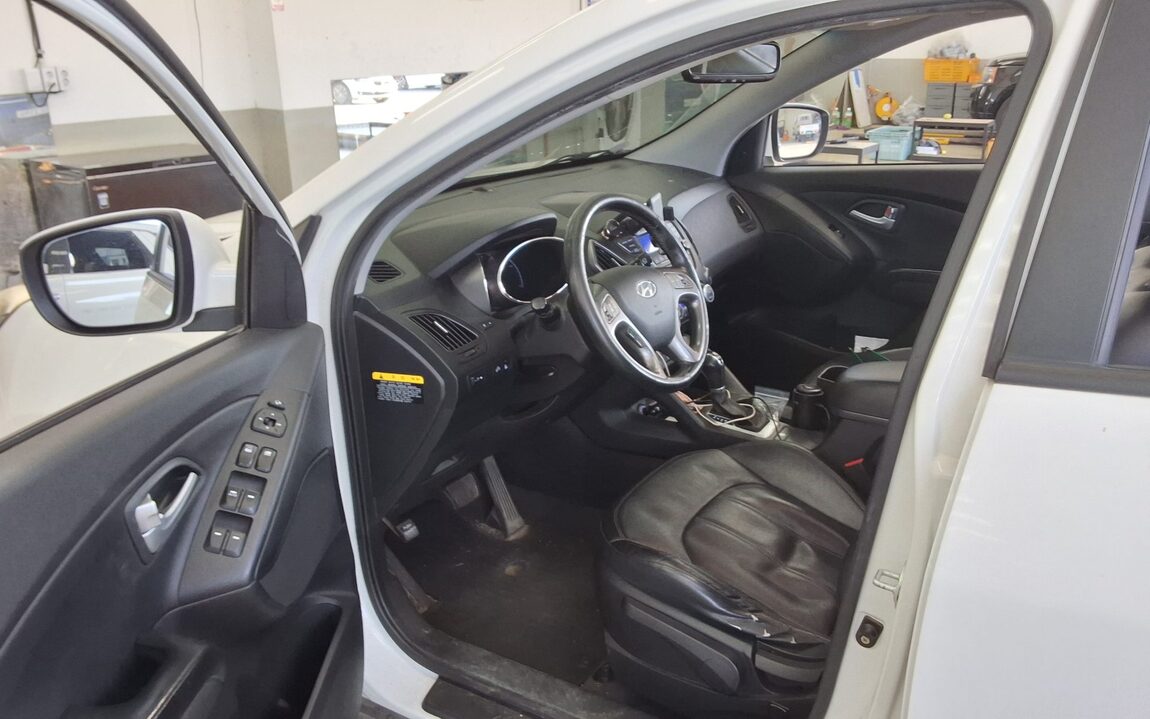 HYUNDAI NEW TUCSON ix DIESEL R2.0 2WD MODERN 2014 - zdjęcie 10