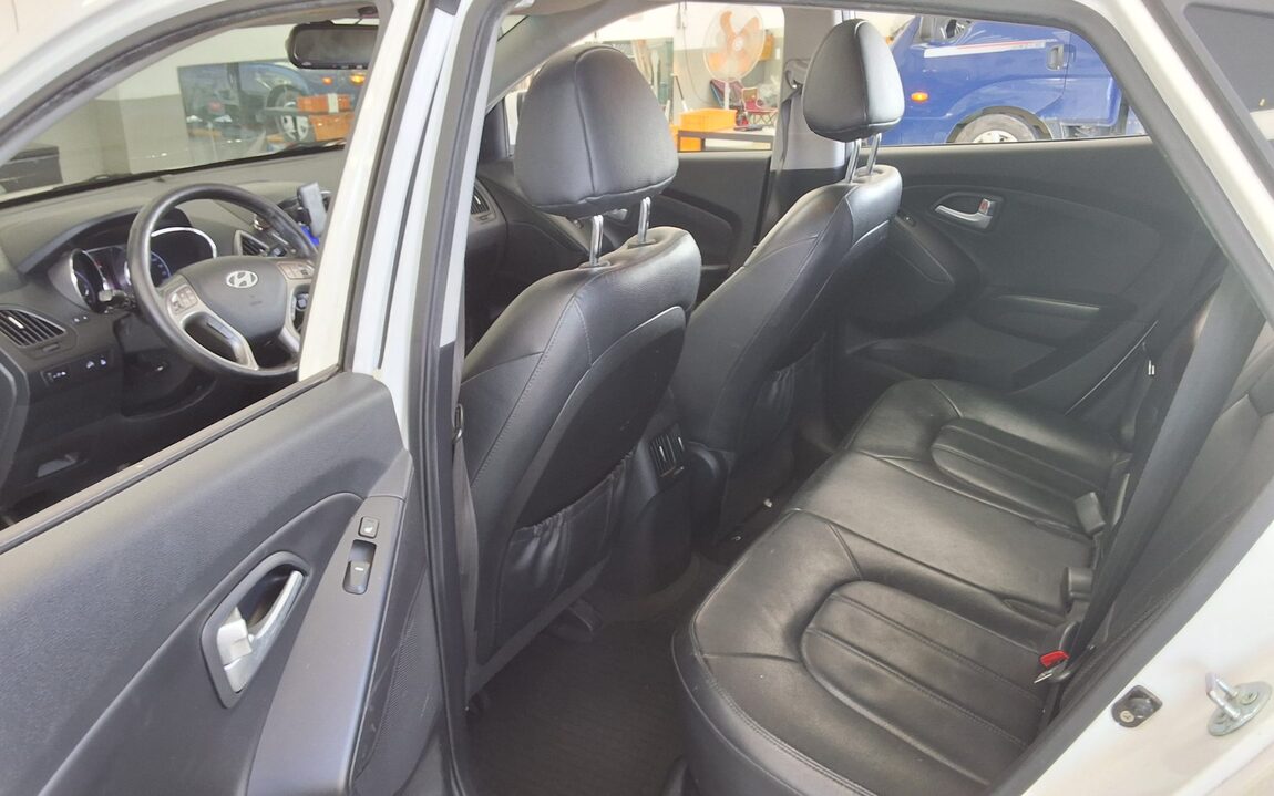 HYUNDAI NEW TUCSON ix DIESEL R2.0 2WD MODERN 2014 - zdjęcie 12