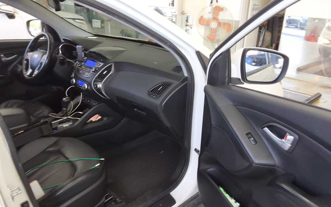 HYUNDAI NEW TUCSON ix DIESEL R2.0 2WD MODERN 2014 - zdjęcie 14
