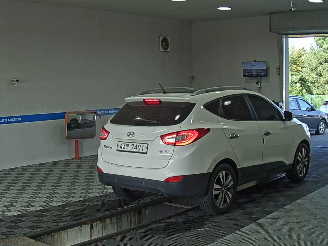 HYUNDAI NEW TUCSON ix DIESEL R2.0 2WD MODERN 2014 - zdjęcie 5