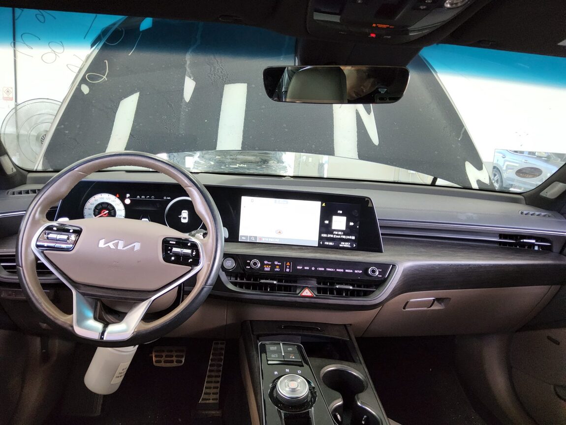 KIA K8 3.5 GDI 4WD PLATINUM 2022 - zdjęcie 11