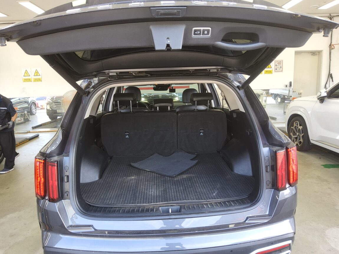 KIA NEW SORENTO (MQ4) 2.2 DIESEL 2WD PRESTIGE 2021 - zdjęcie 15