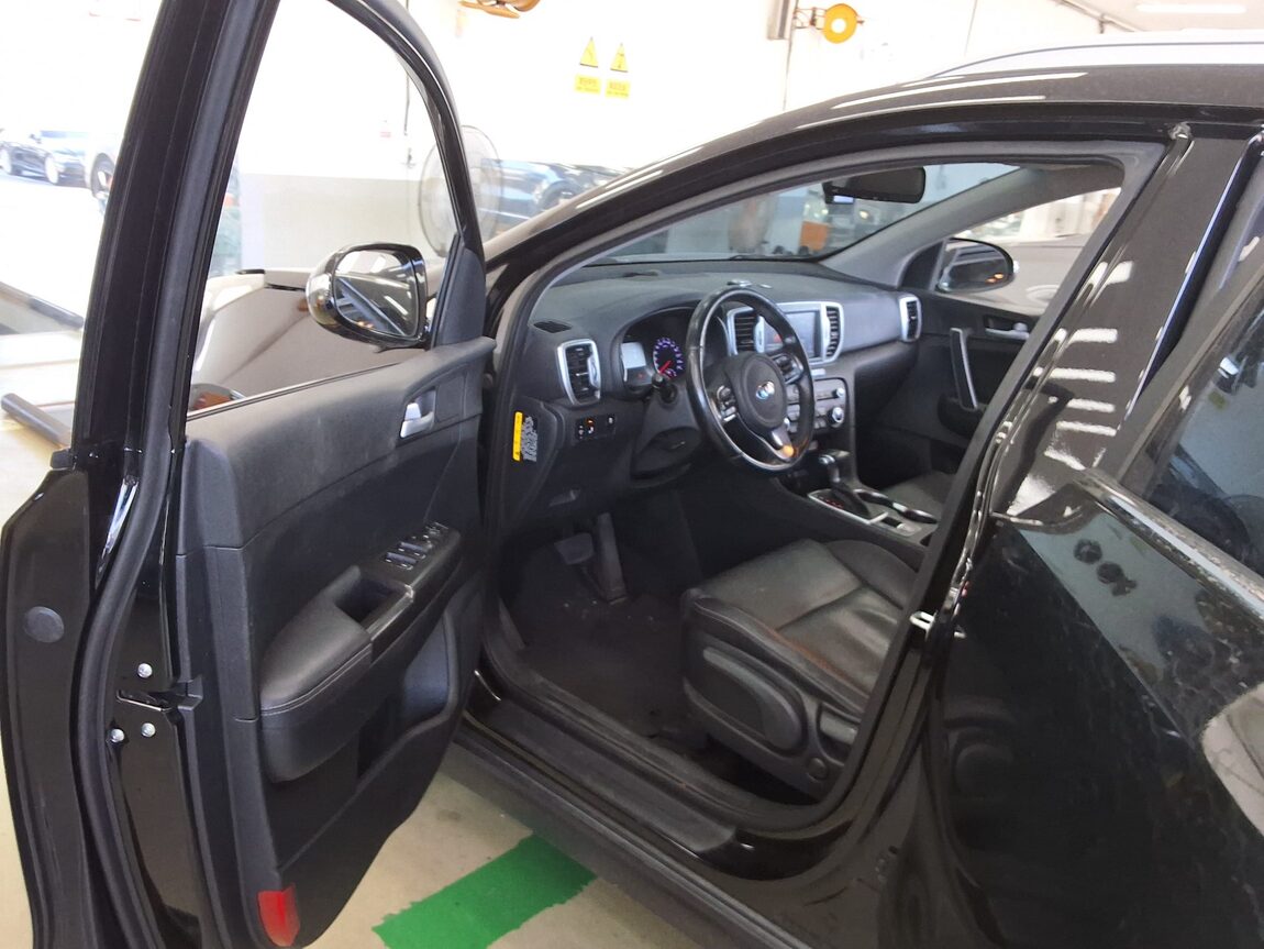 KIA NEW SPORTAGE 1.7 2WD NOBLESSE 2018 - zdjęcie 10
