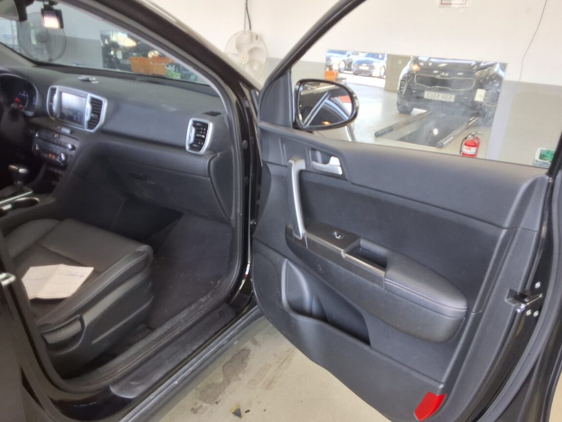 KIA NEW SPORTAGE 1.7 2WD NOBLESSE 2018 - zdjęcie 14
