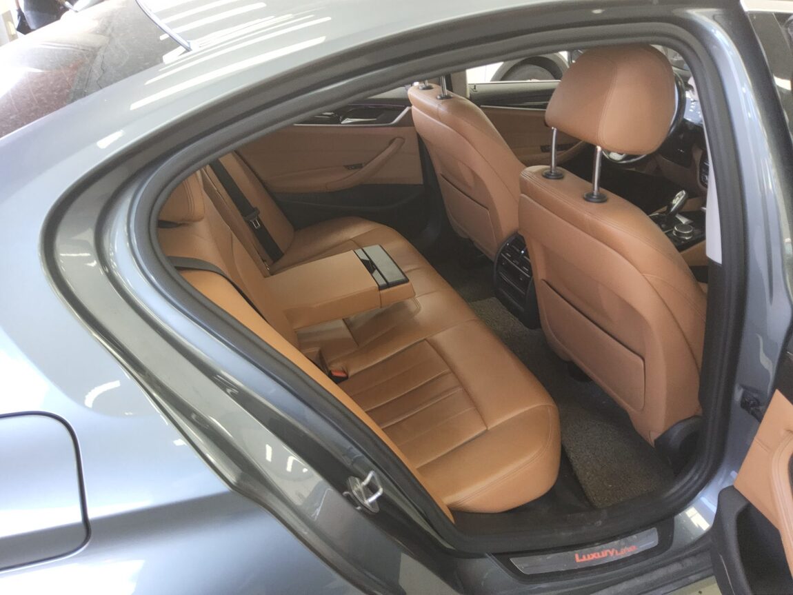 BMW 5 SERIES (7TH GEN) 520d LUXURY LINE SPECIAL 2018 - zdjęcie 13