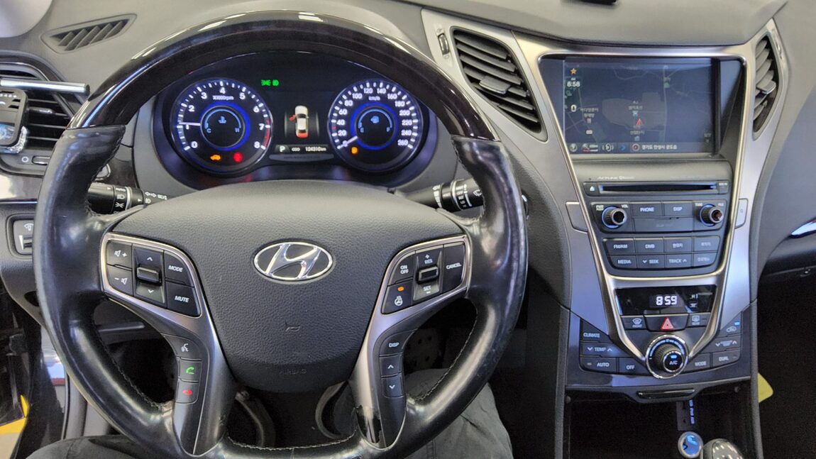 HYUNDAI GRANDEUR HG HG 300 EXCLUSIVE 2014 - zdjęcie 17