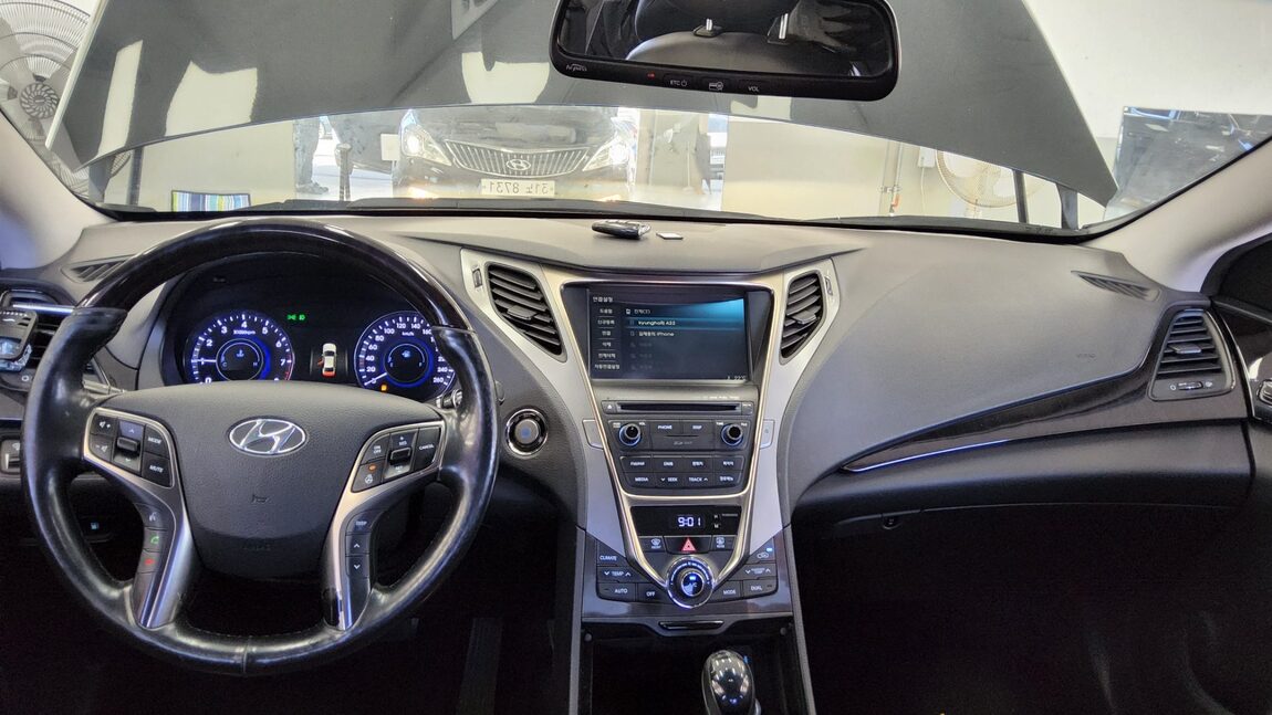 HYUNDAI GRANDEUR HG HG 300 EXCLUSIVE 2014 - zdjęcie 11