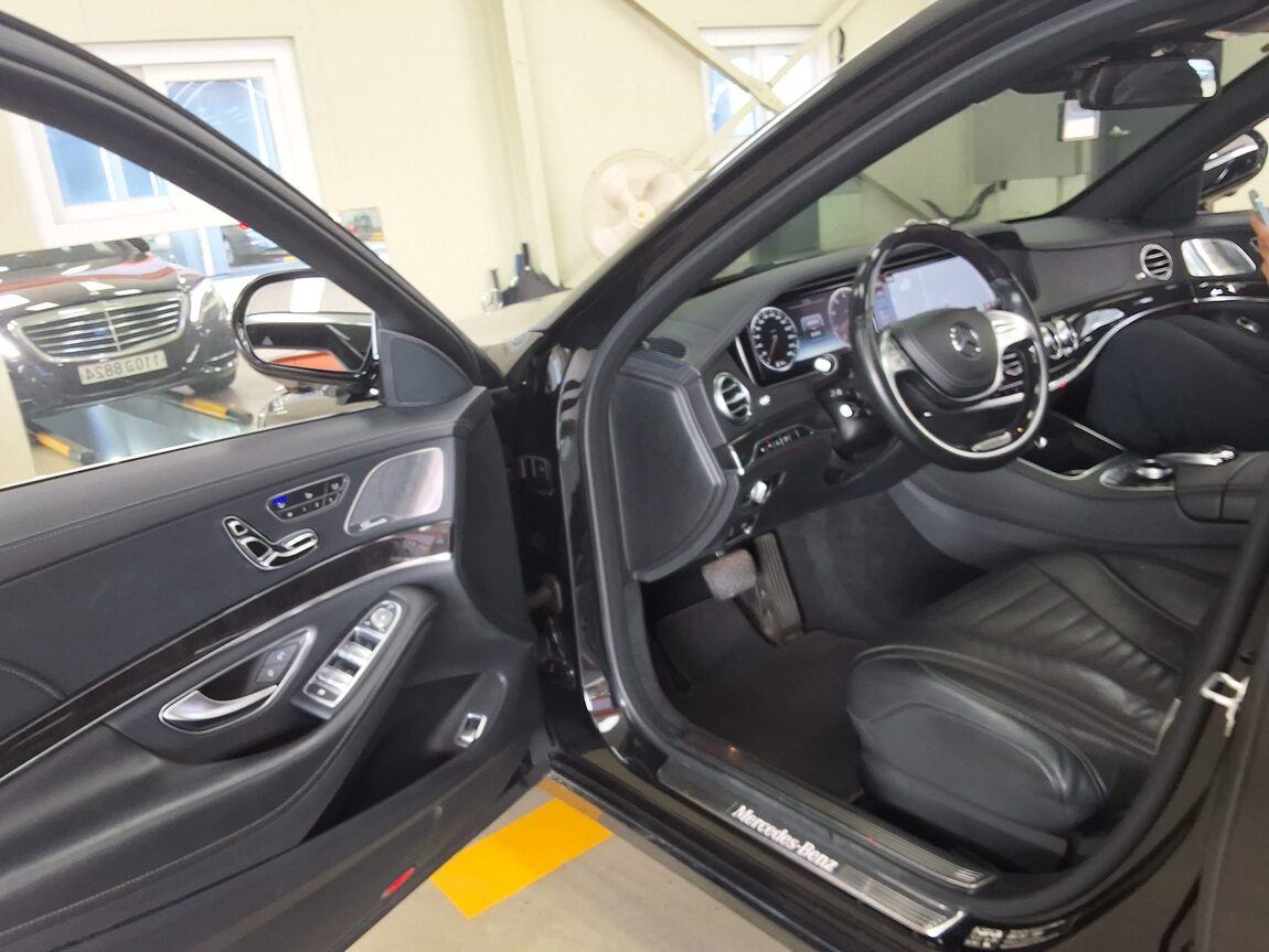 MERCEDES-BENZ S-CLASS (6TH GEN) S500L 4MATIC 2017 - zdjęcie 11