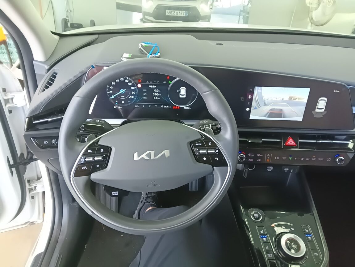 KIA THE ALL NEW NIRO 1.6 HEV PRESTIGE 2024 - zdjęcie 11