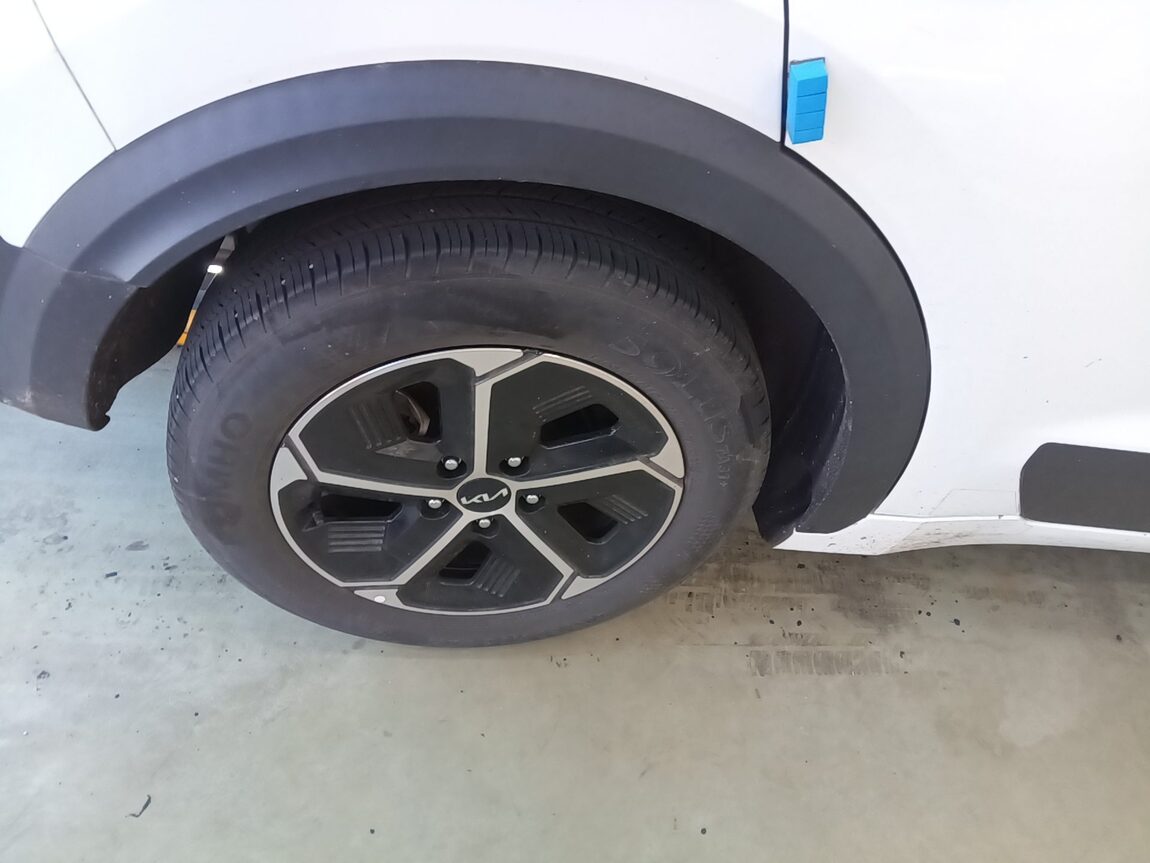 KIA THE ALL NEW NIRO 1.6 HEV PRESTIGE 2024 - zdjęcie 25