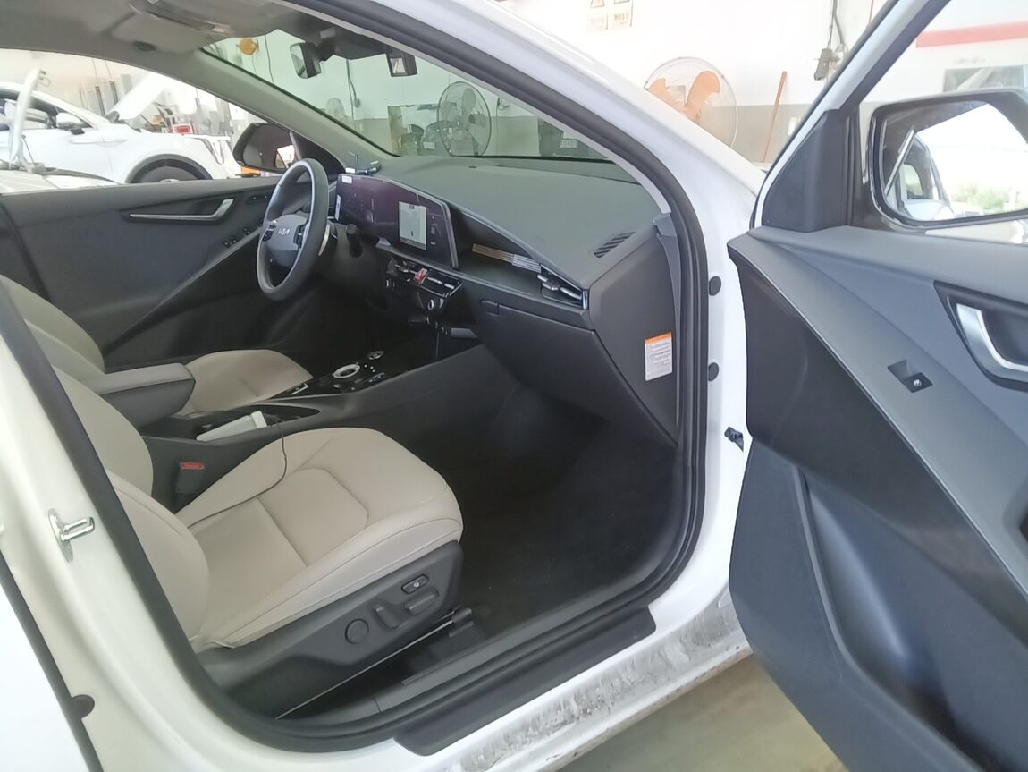 KIA THE ALL NEW NIRO 1.6 HEV PRESTIGE 2024 - zdjęcie 14