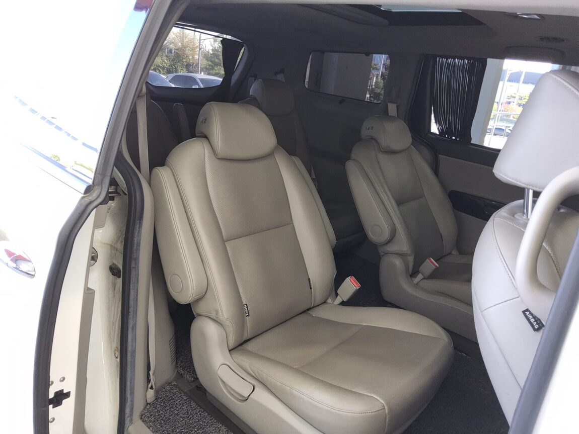 KIA ALL NEW CARNIVAL 9-SEATER DIESEL PRESTIGE 2016 - zdjęcie 13
