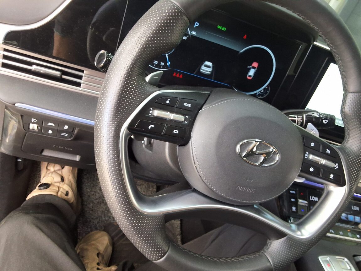 HYUNDAI THE NEW GRANDEUR IG GASOLINE 3.3 CALLIGRAPHY 2022 - zdjęcie 23