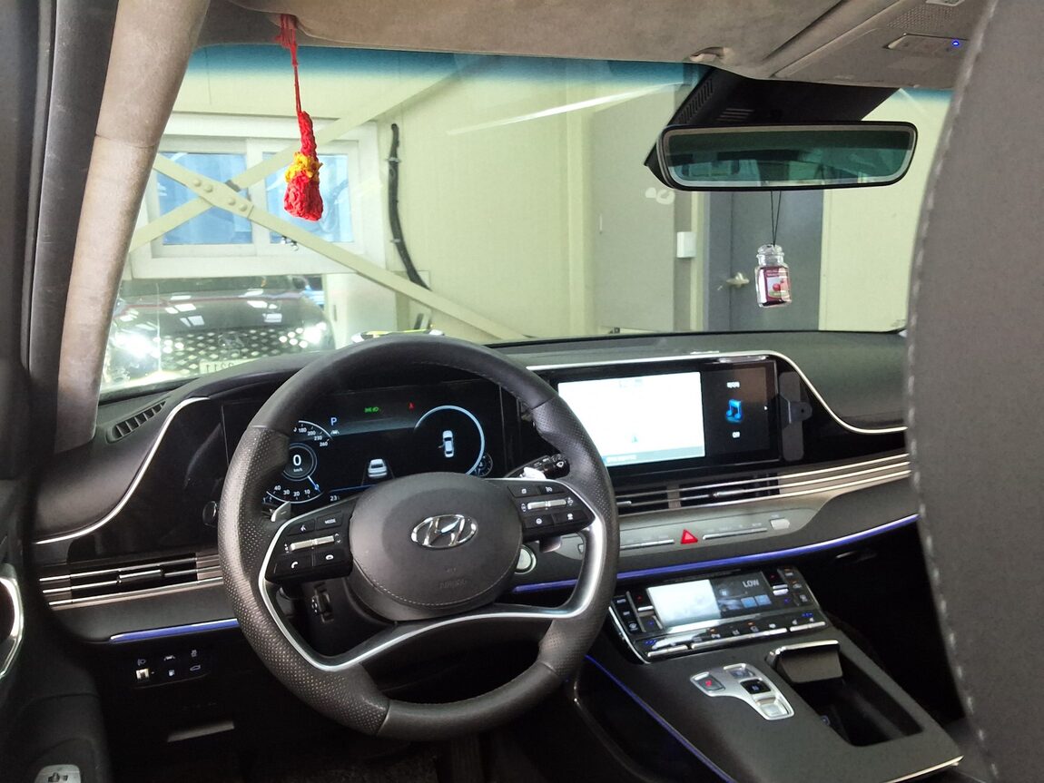 HYUNDAI THE NEW GRANDEUR IG GASOLINE 3.3 CALLIGRAPHY 2022 - zdjęcie 12