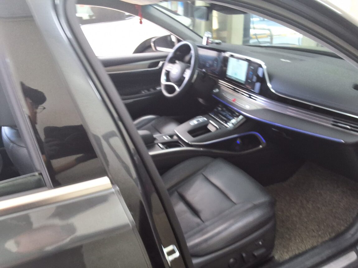 HYUNDAI THE NEW GRANDEUR IG GASOLINE 3.3 CALLIGRAPHY 2022 - zdjęcie 15
