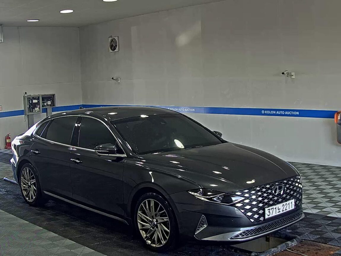 HYUNDAI THE NEW GRANDEUR IG GASOLINE 3.3 CALLIGRAPHY 2022 - zdjęcie 3