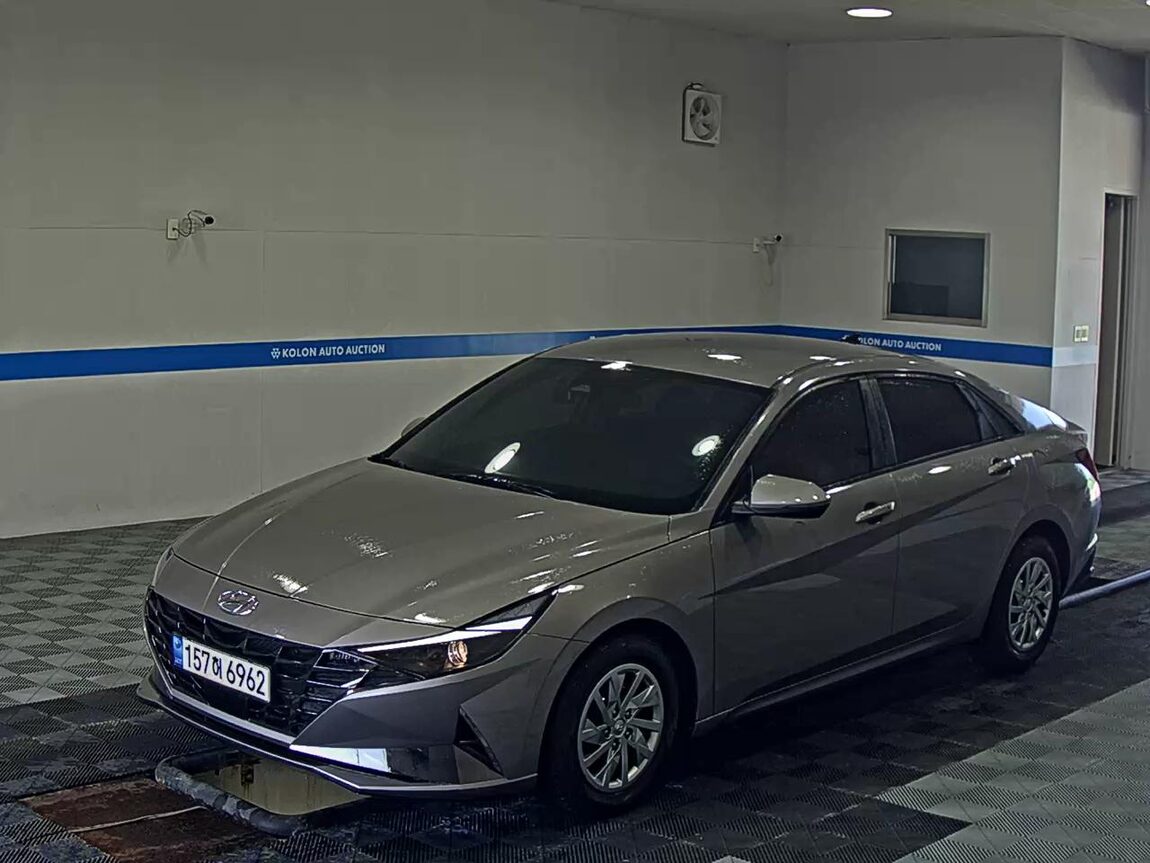 HYUNDAI AVANTE (CN7) 1.6 GASOLINE SMART 2021 - zdjęcie 2