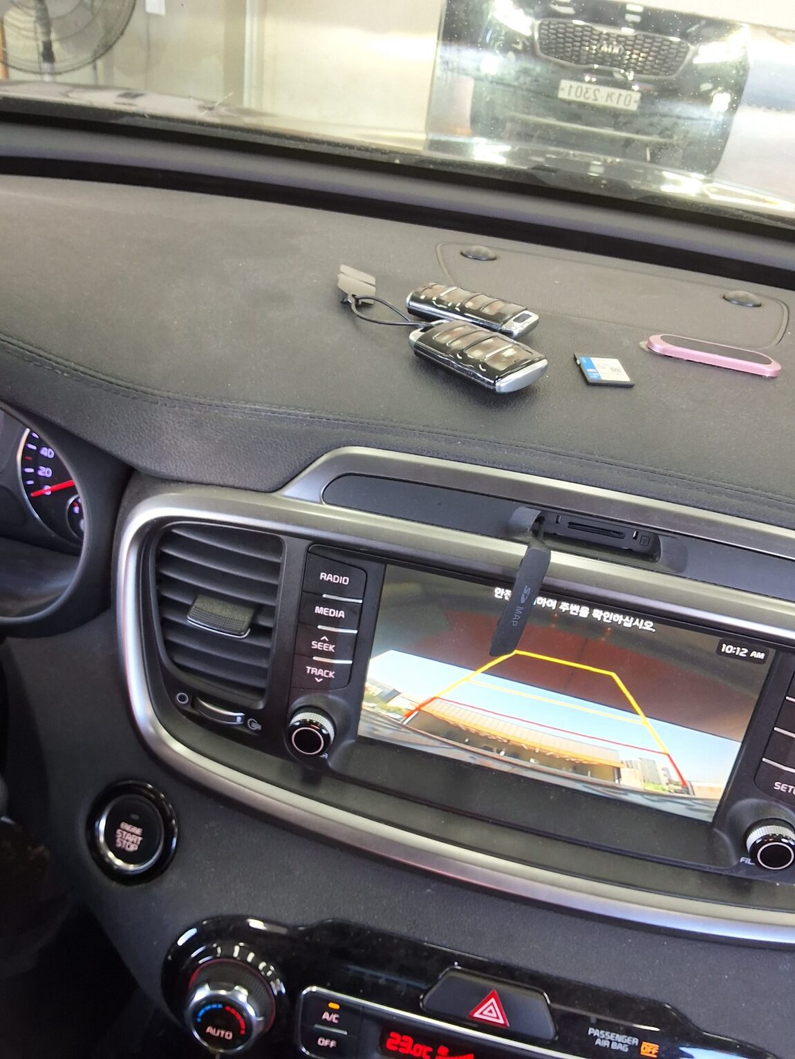 KIA THE NEW SORENTO DIESEL R2.2 2WD NOBLESSE 2019 - zdjęcie 17