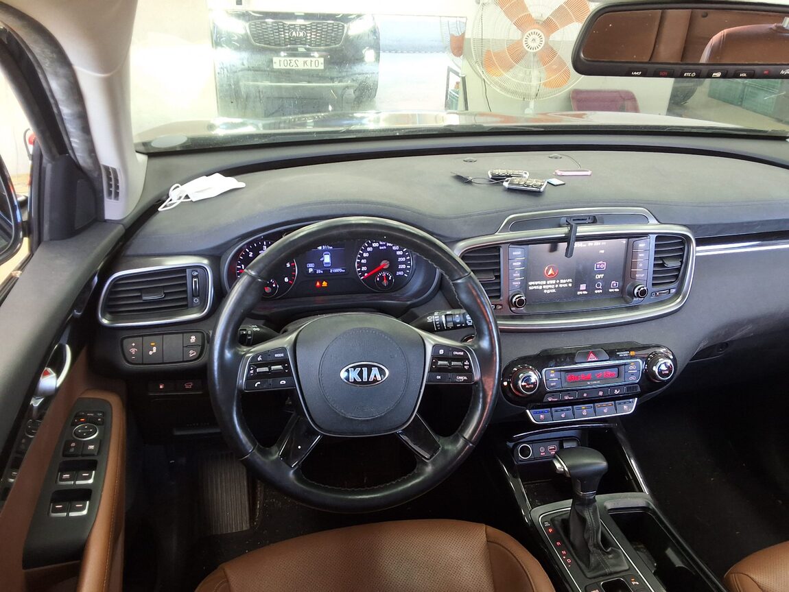 KIA THE NEW SORENTO DIESEL R2.2 2WD NOBLESSE 2019 - zdjęcie 11