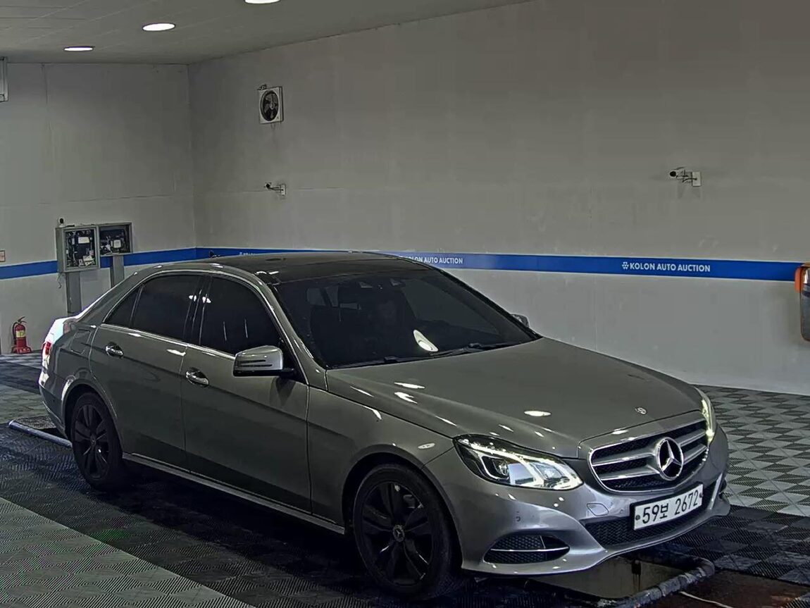 MERCEDES-BENZ E-CLASS (4TH GEN) E250 CDI 4MATIC 2014 - zdjęcie 3