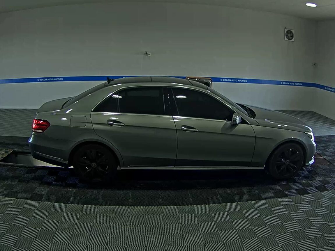 MERCEDES-BENZ E-CLASS (4TH GEN) E250 CDI 4MATIC 2014 - zdjęcie 4