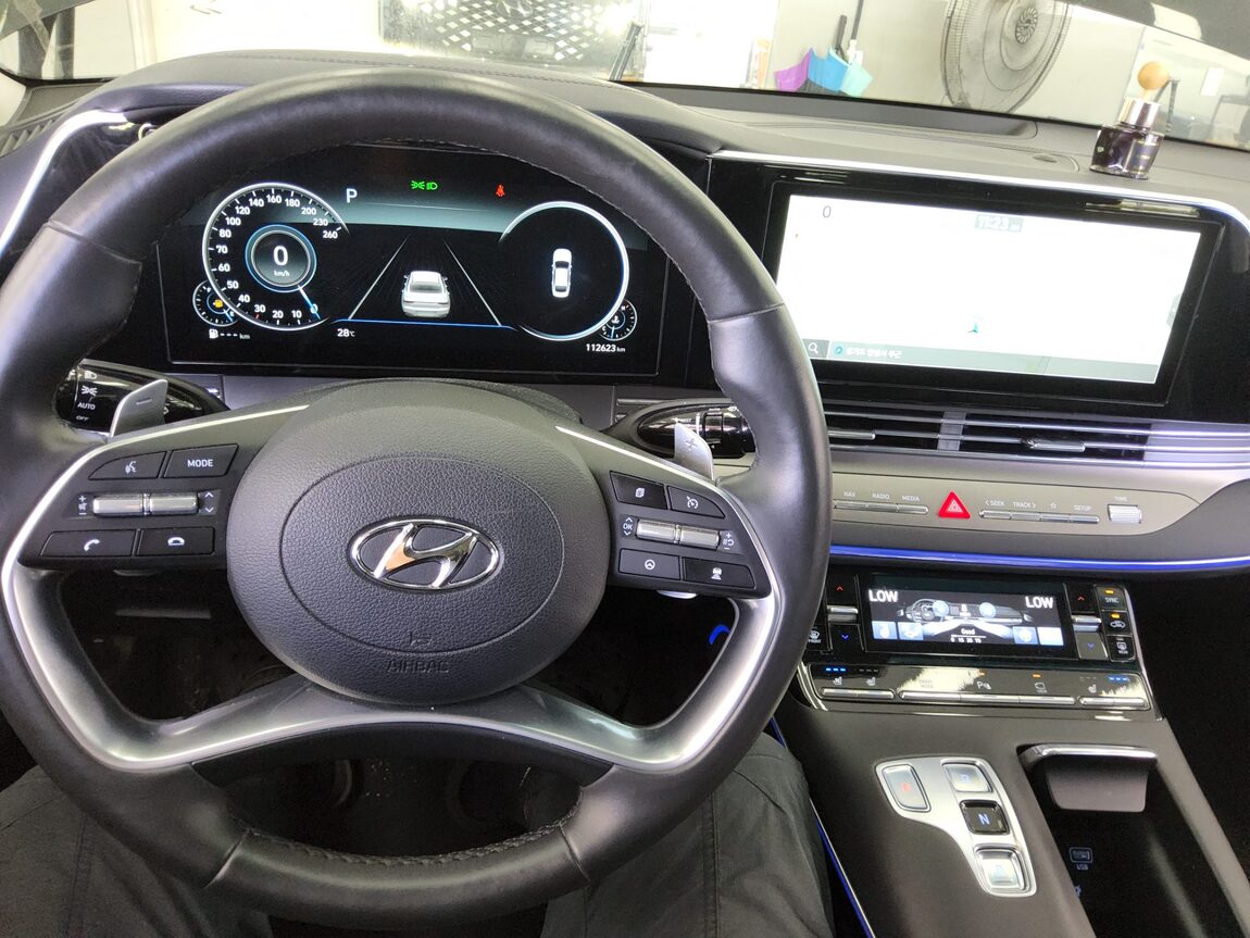 HYUNDAI THE NEW GRANDEUR IG GASOLINE 2.5 LE BLANC 2022 - zdjęcie 17