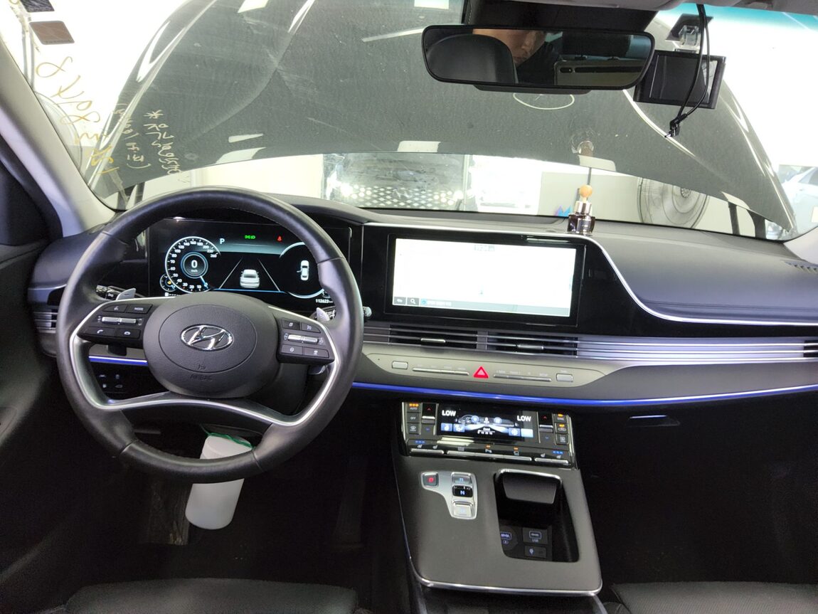 HYUNDAI THE NEW GRANDEUR IG GASOLINE 2.5 LE BLANC 2022 - zdjęcie 11
