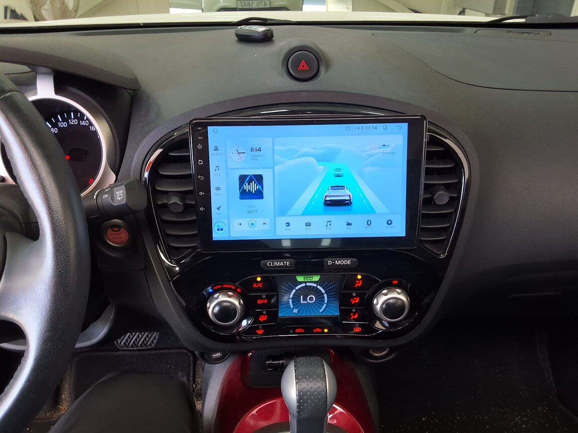 NISSAN JUKE 1.6 SV 2015 - zdjęcie 24