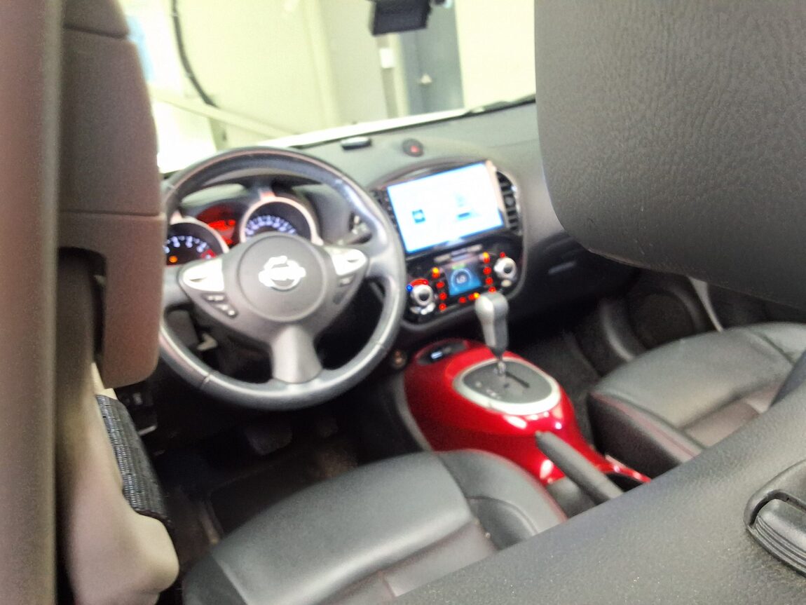 NISSAN JUKE 1.6 SV 2015 - zdjęcie 12