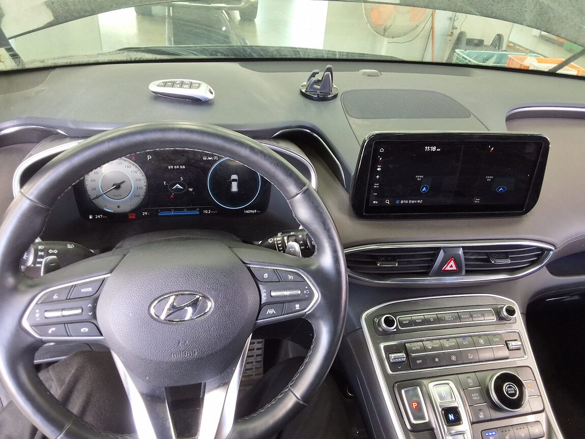 HYUNDAI THE NEW SANTA FE DIESEL 2.2 2WD PRESTIGE 2021 - zdjęcie 17