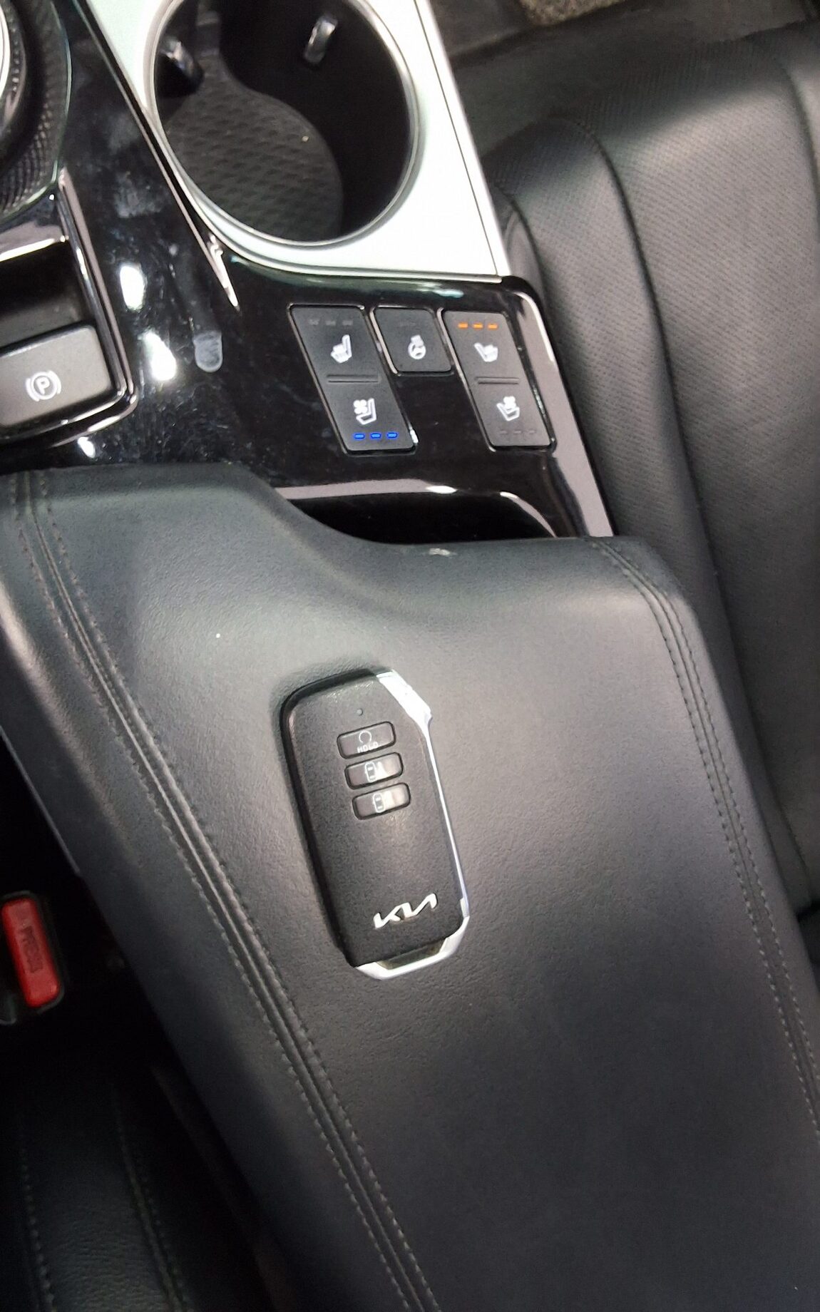 KIA K8 3.5 LPi RENTAL CAR PRESTIGE 2022 - zdjęcie 20